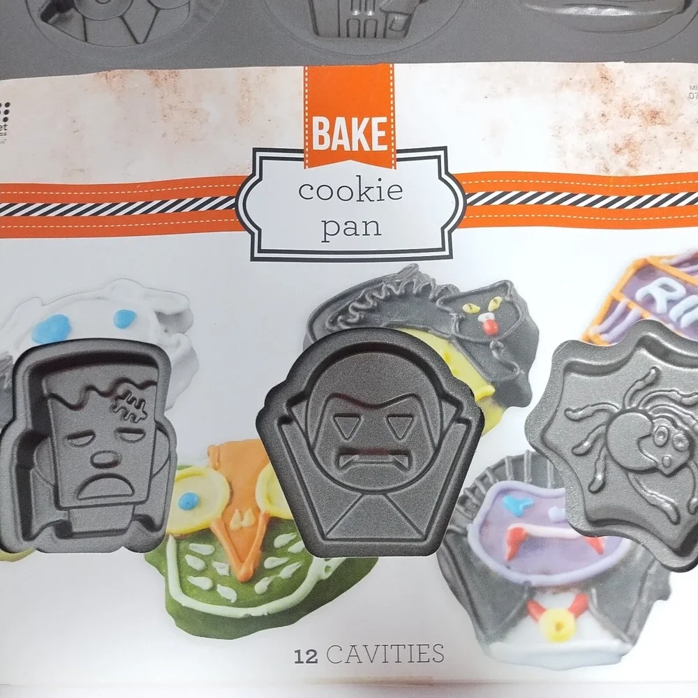 Set Of 2 Sweet Creations Halloween Cookie Shapes Pan 12 Cavities‎ Non-stick